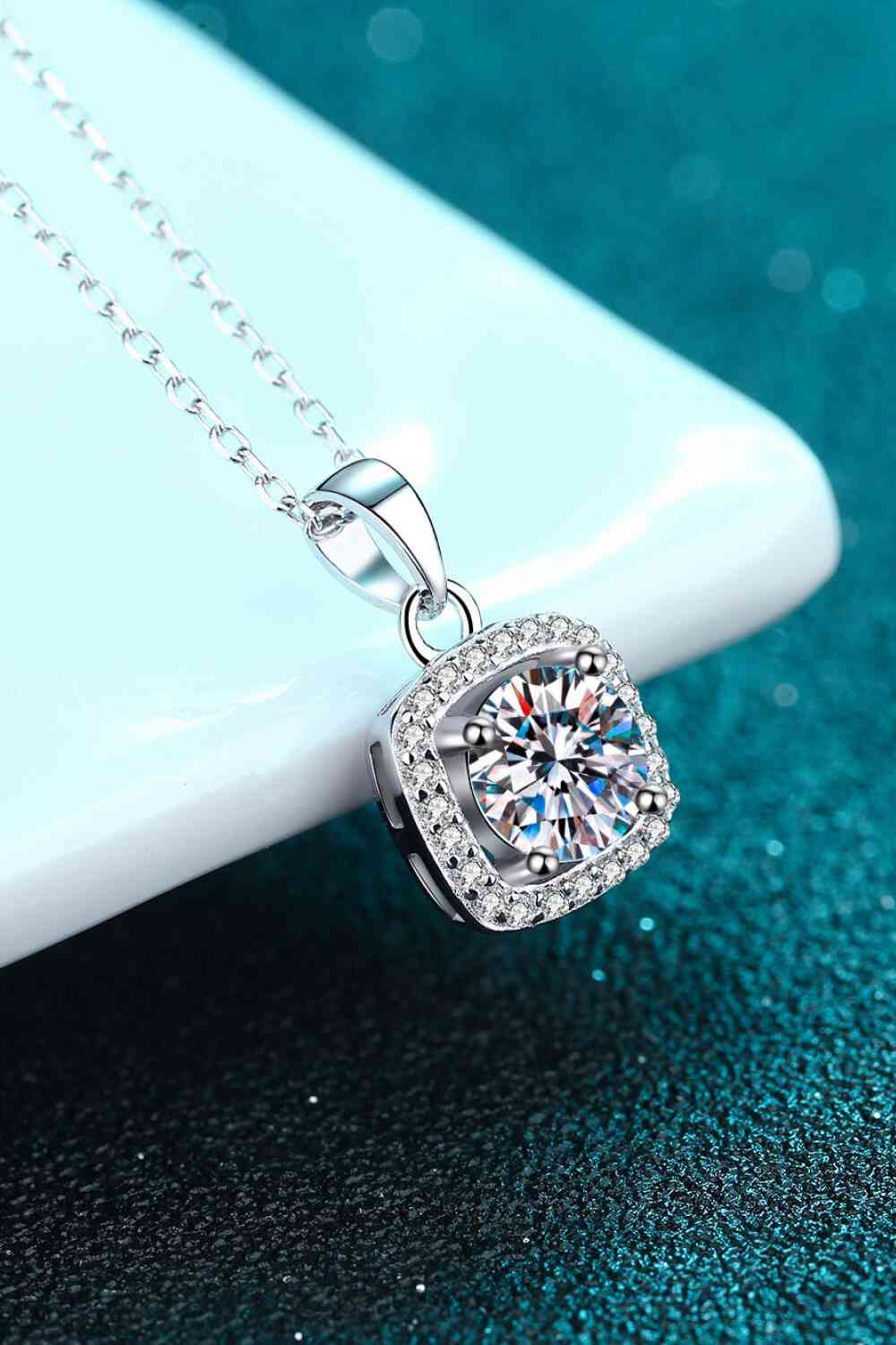 Moissanite Square Pendant Chain Necklace - lolaluxeshop