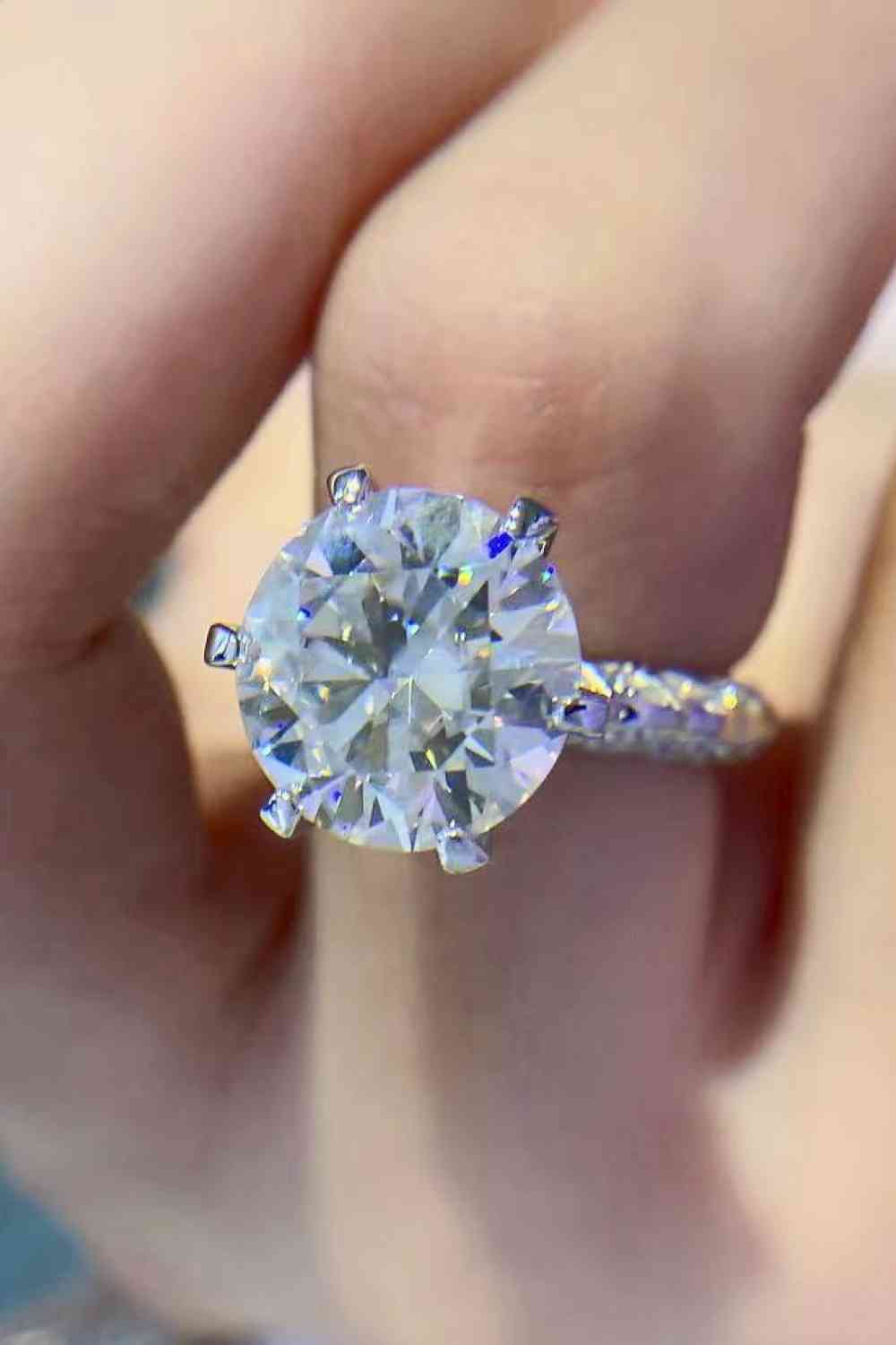 Forever Love Side Stone 5 Carat Moissanite Ring - lolaluxeshop