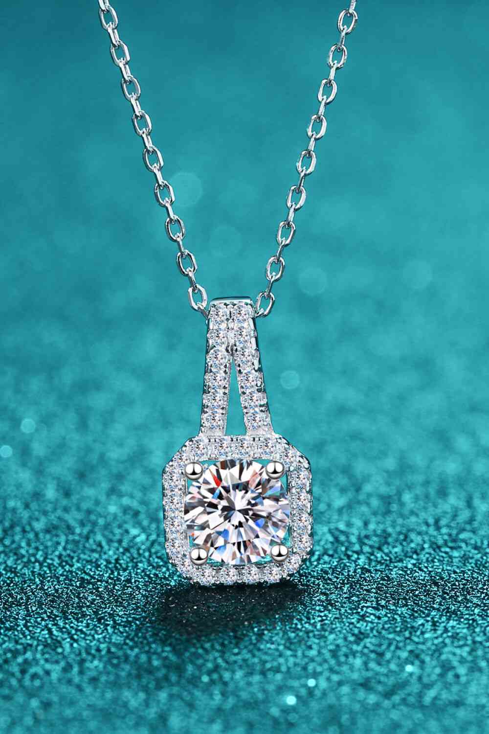 Look Amazing 2 Carat Moissanite Pendant Necklace - lolaluxeshop