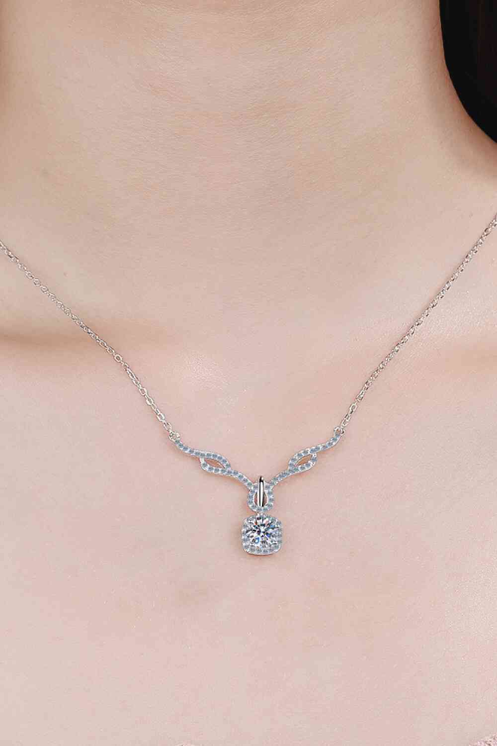 Right On Trend Moissanite Pendant Necklace - lolaluxeshop