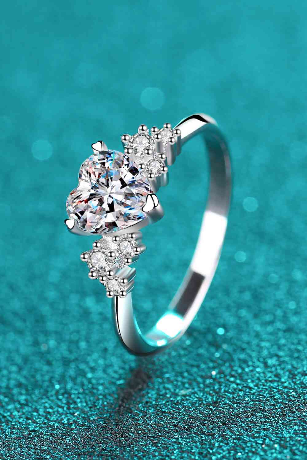 1 Carat Moissanite Heart Ring - lolaluxeshop