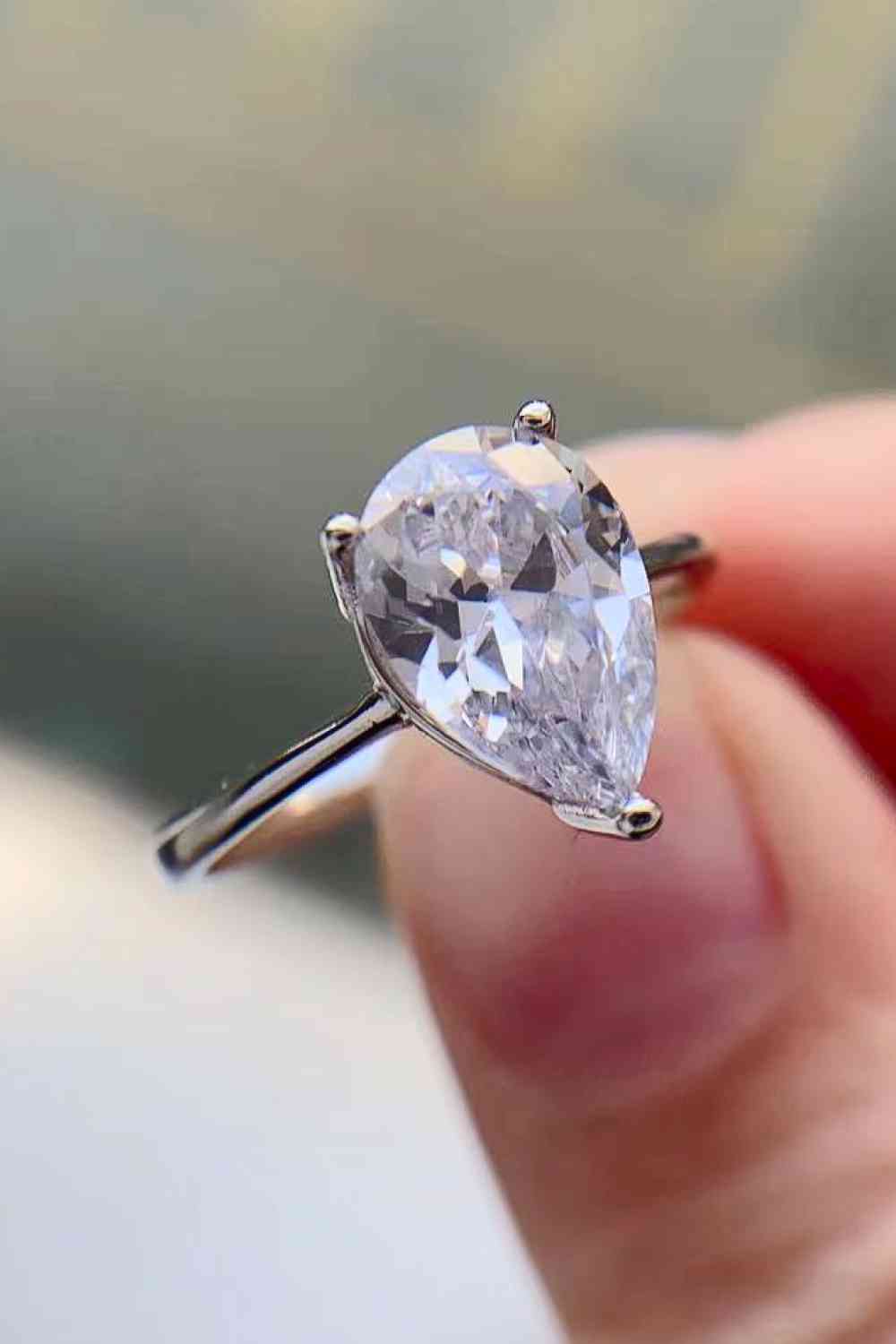 Classic Teardrop 2 Carat Moissanite Ring - lolaluxeshop