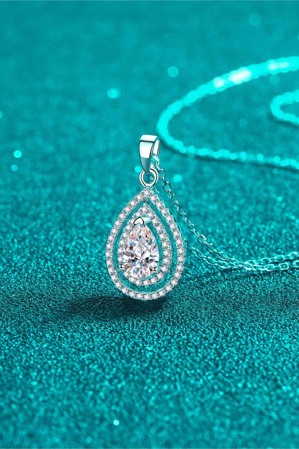 1 Carat Moissanite Teardrop Pendant Necklace - lolaluxeshop