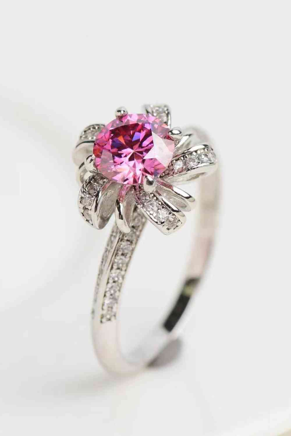 1 Carat Moissanite Flower-Shaped Ring - lolaluxeshop