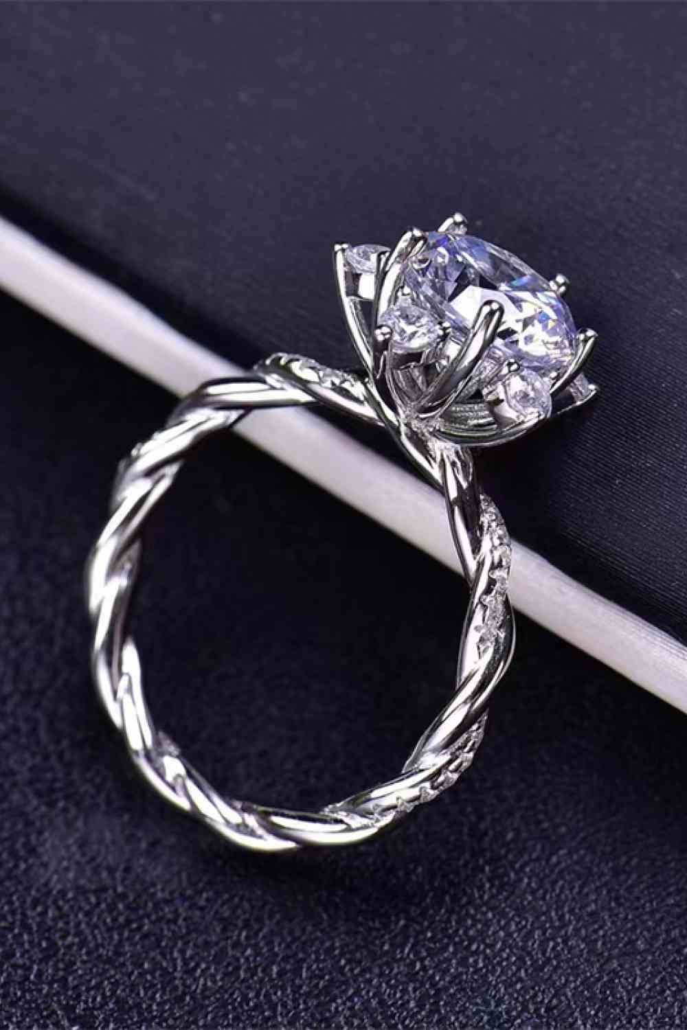 3 Carat Moissanite Twisted Ring - lolaluxeshop