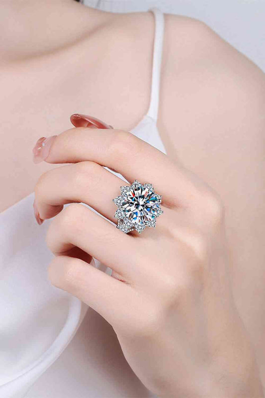 10 Carat Moissanite Flower-Shaped Ring - lolaluxeshop