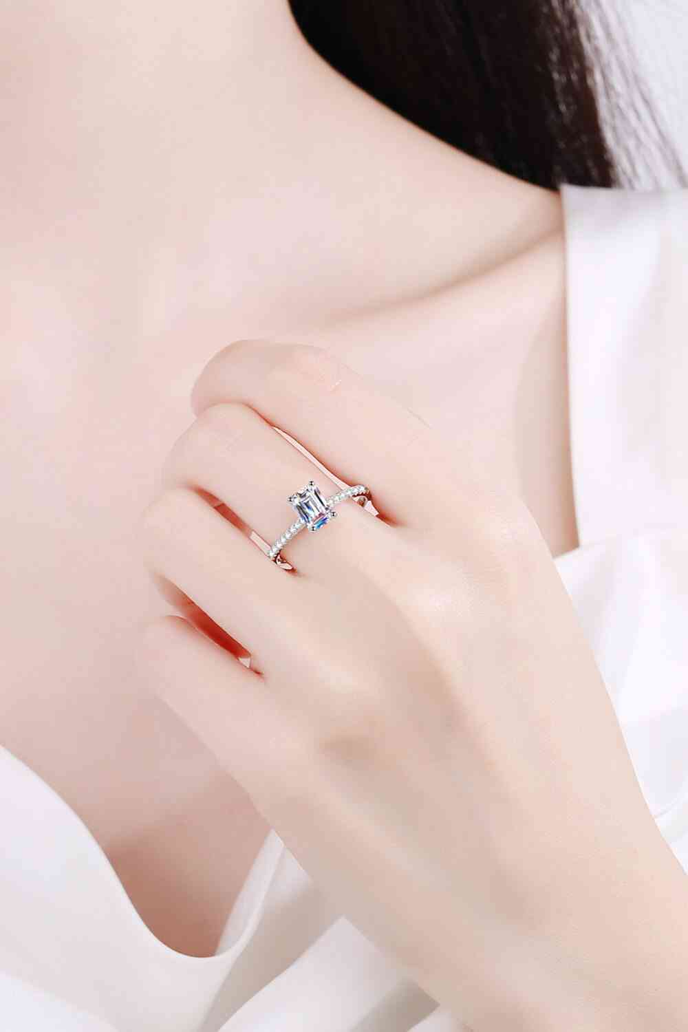 925 Sterling Silver Ring with Moissanite - lolaluxeshop