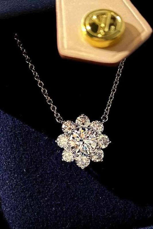 1 Carat Moissanite Floral Pendant Necklace - lolaluxeshop