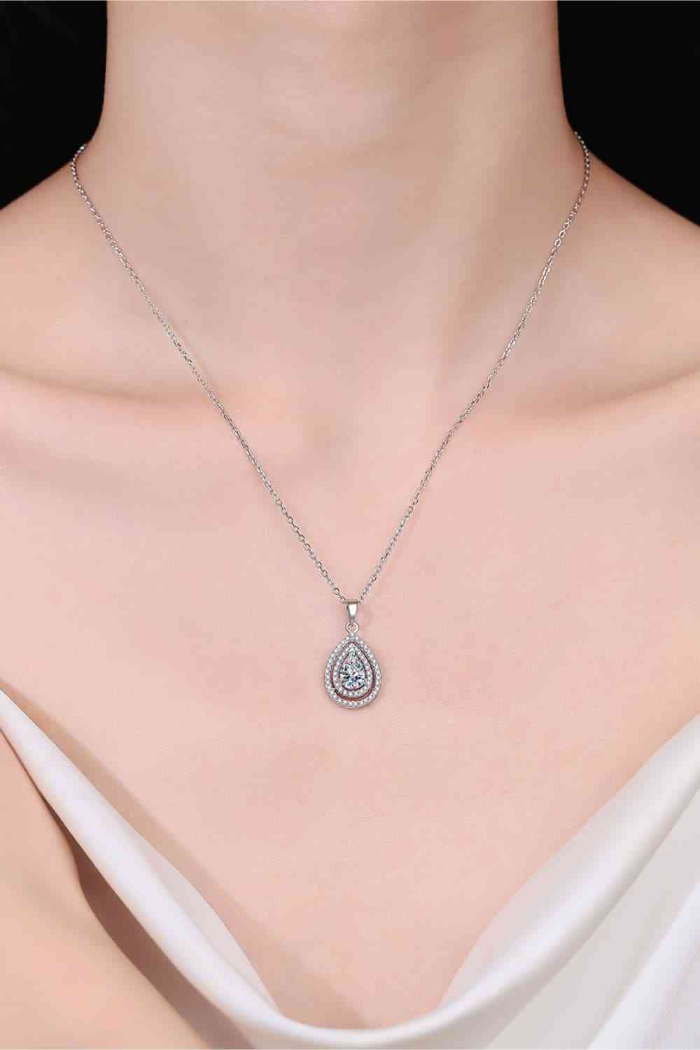 1 Carat Moissanite Teardrop Pendant Necklace - lolaluxeshop