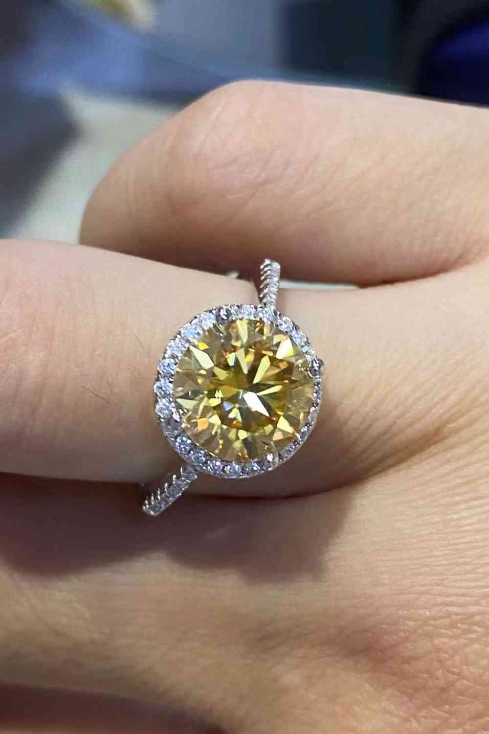 2 Carat Moissanite Round Ring - lolaluxeshop