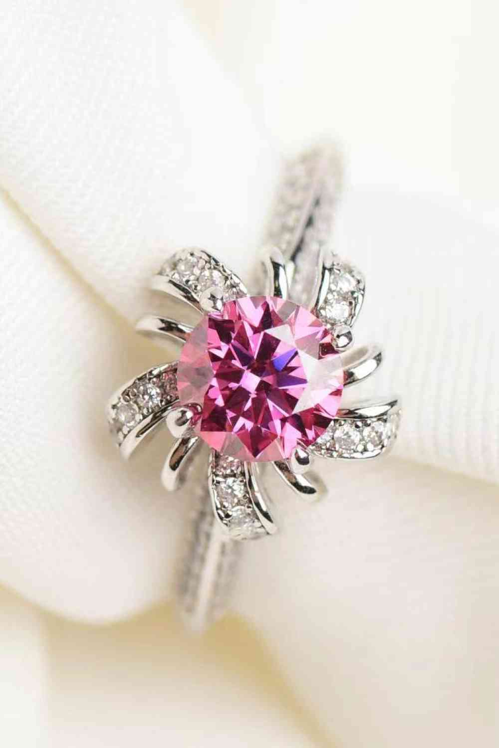 1 Carat Moissanite Flower-Shaped Ring - lolaluxeshop