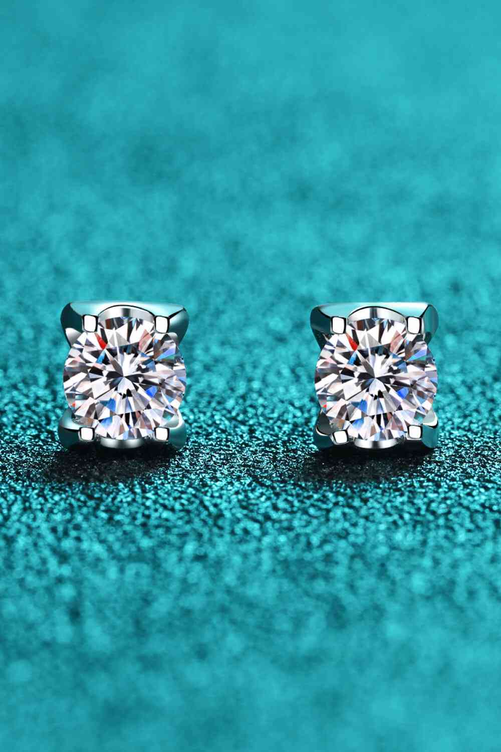 Weekend Meetup Moissanite Stud Earrings - lolaluxeshop