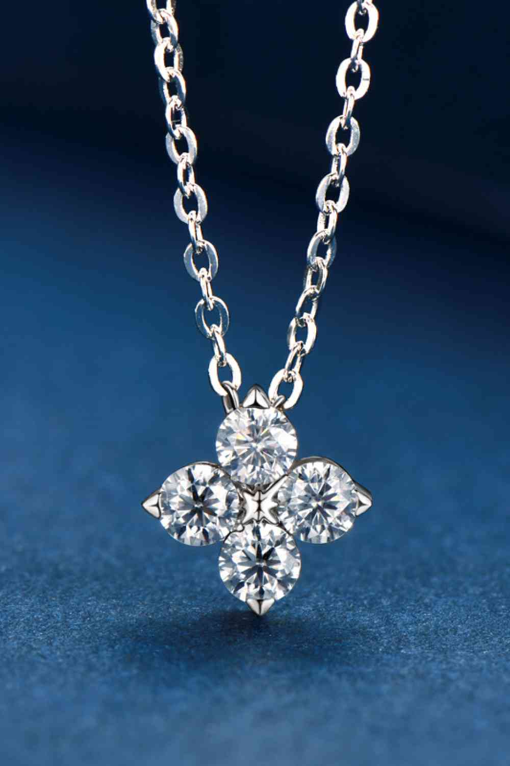 Moissanite Four Leaf Clover Pendant Necklace - lolaluxeshop