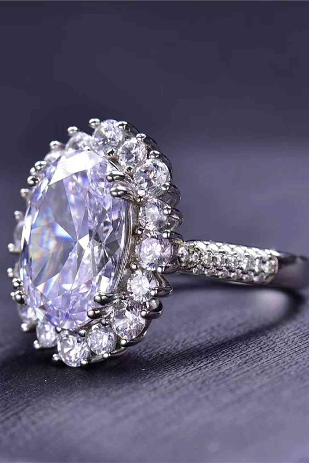 8 Carat Oval Moissanite Ring - lolaluxeshop