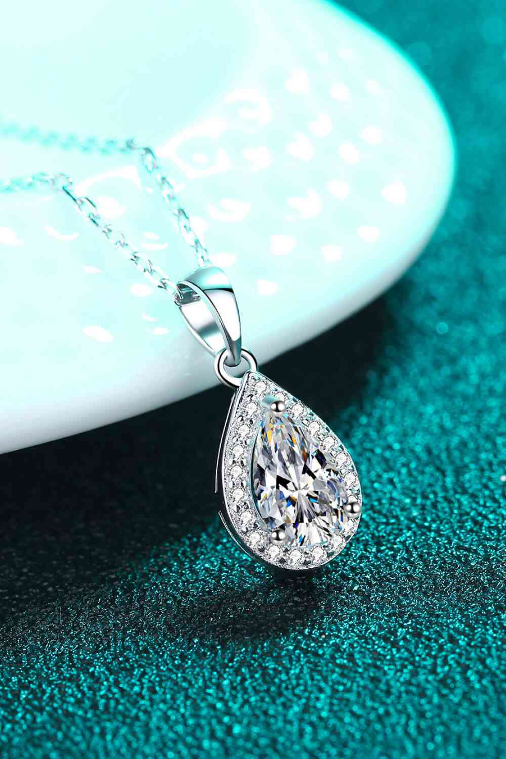 Moissanite Teardrop Pendant Necklace - lolaluxeshop