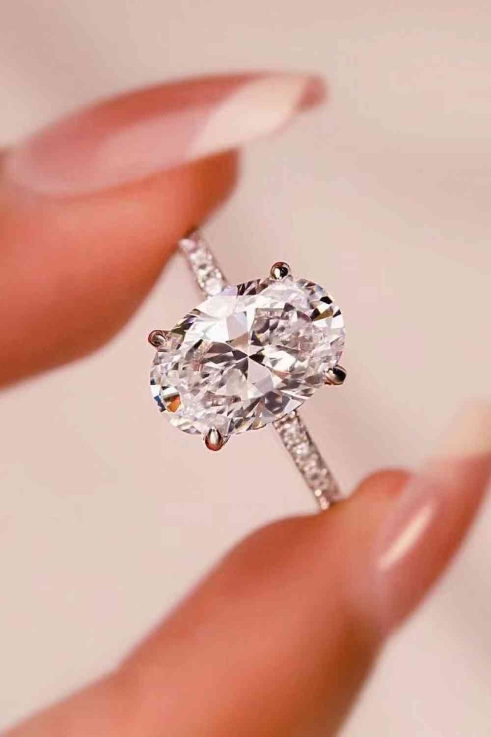 Platinum-Plated Side Stone 2 Carat Moissanite Ring - lolaluxeshop