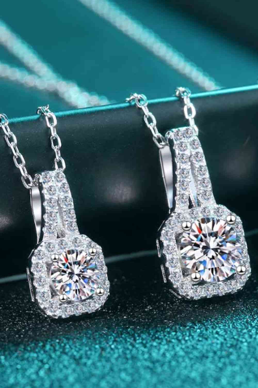 Look Amazing 2 Carat Moissanite Pendant Necklace - lolaluxeshop