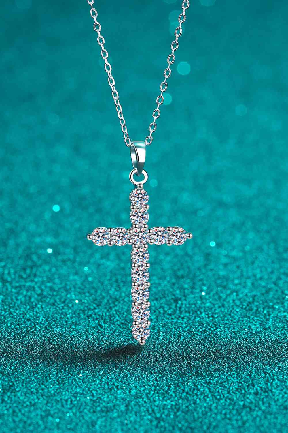 Moissanite Cross Pendant Chain Necklace - lolaluxeshop