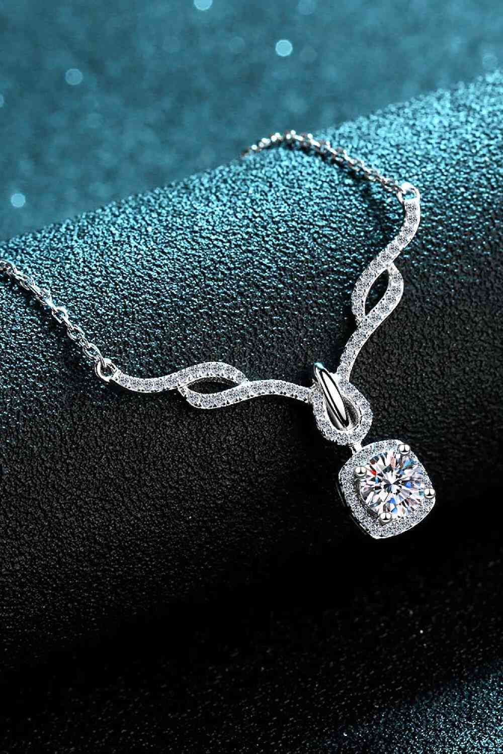 Right On Trend Moissanite Pendant Necklace - lolaluxeshop