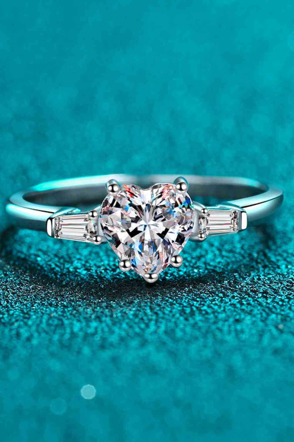 1.2 Carat Moissanite Heart Ring - lolaluxeshop