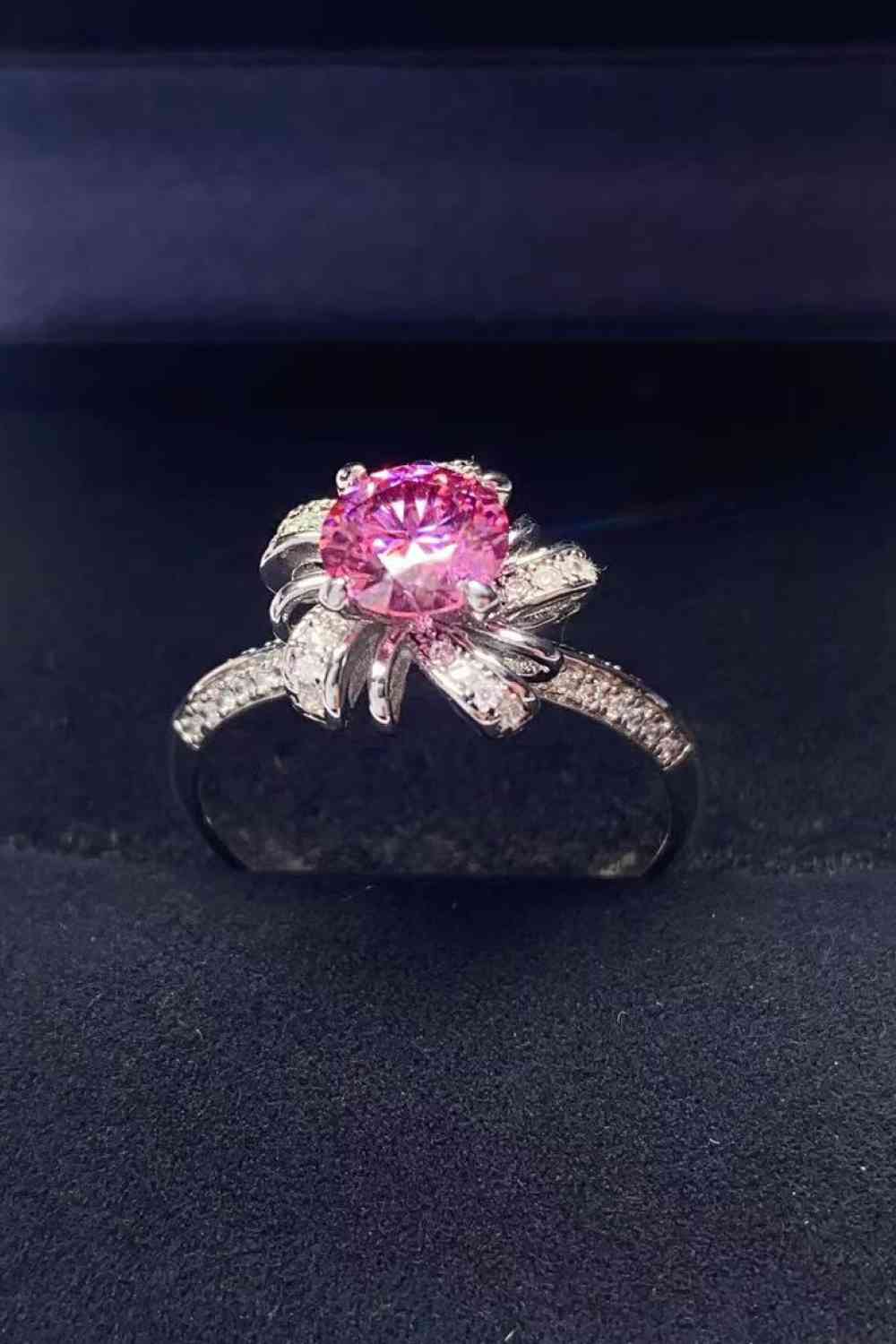 1 Carat Moissanite Flower-Shaped Ring - lolaluxeshop