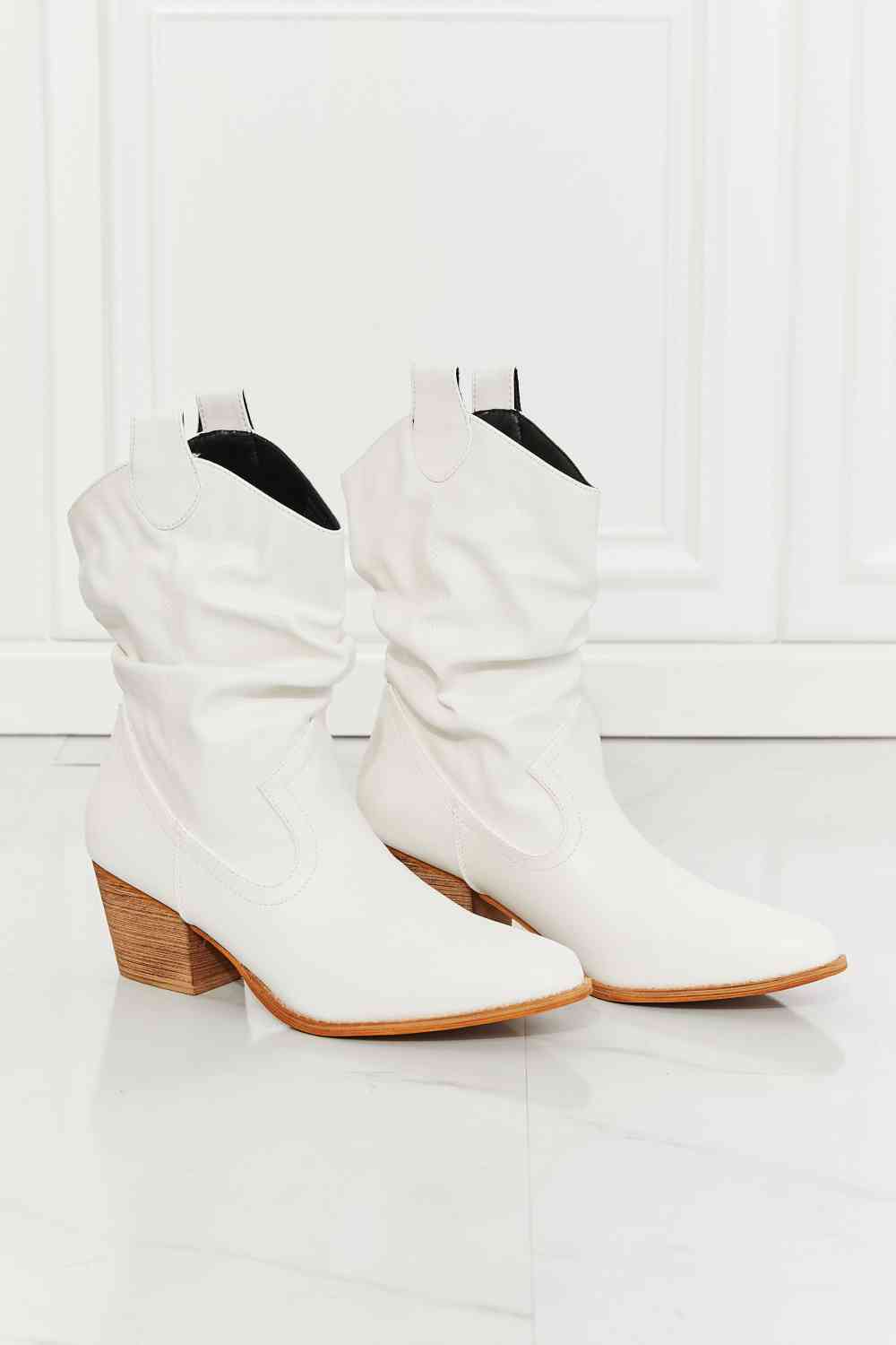 MMShoes Better in Texas Scrunch Cowboy Boots in White - lolaluxeshop