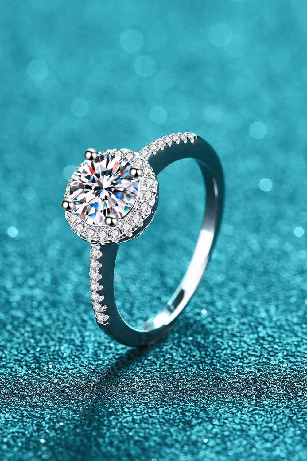 Ready To Flaunt Moissanite Ring - lolaluxeshop