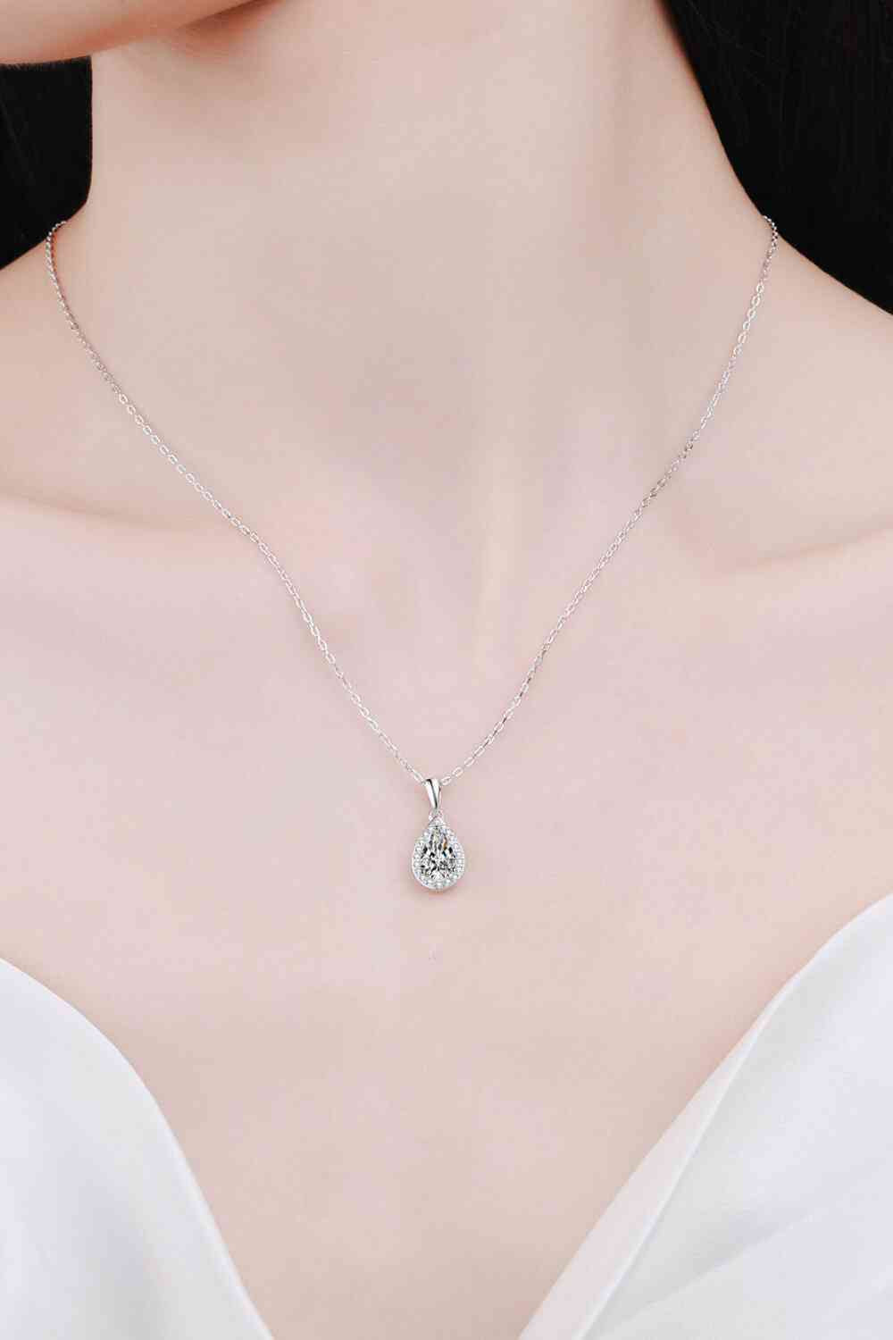 Moissanite Teardrop Pendant Necklace - lolaluxeshop