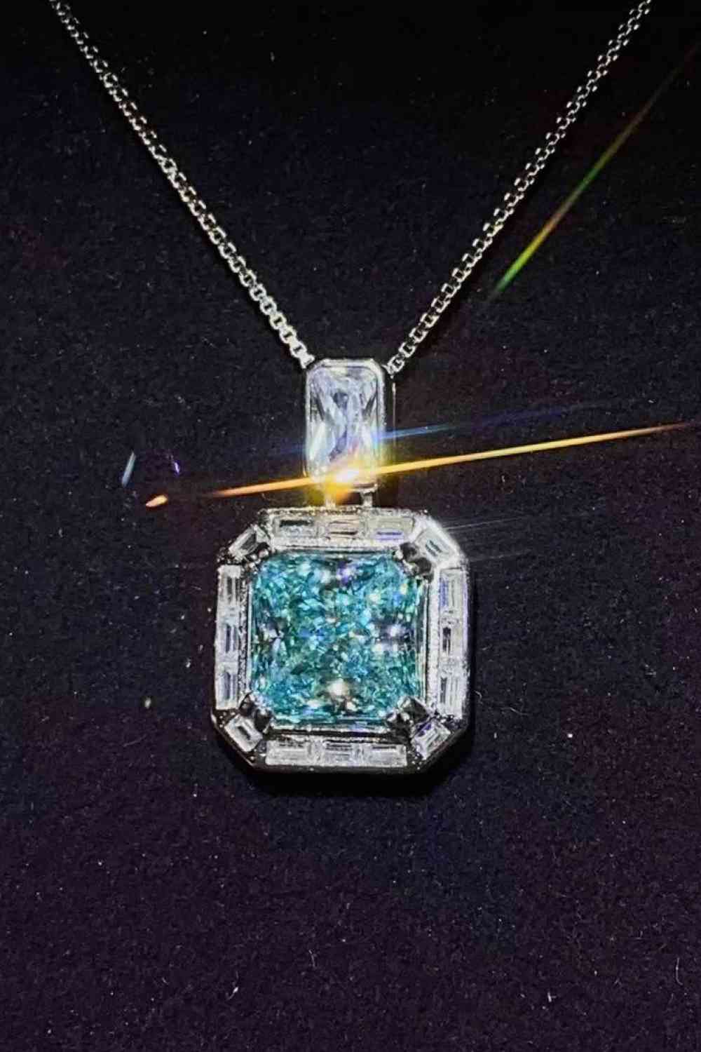 2 Carat Moissanite Square Pendant Necklace - lolaluxeshop